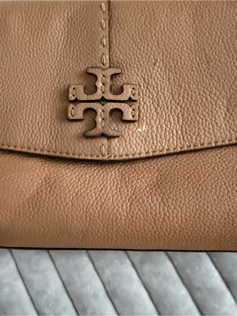 Tory Burch Brown Pebbled Leather Crossbody with Logo - Picture 2 of 5